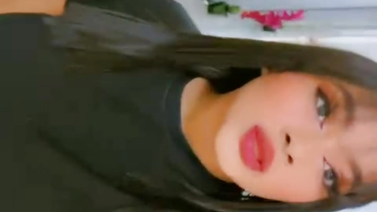 Me - video by Sariitaa_ cam model