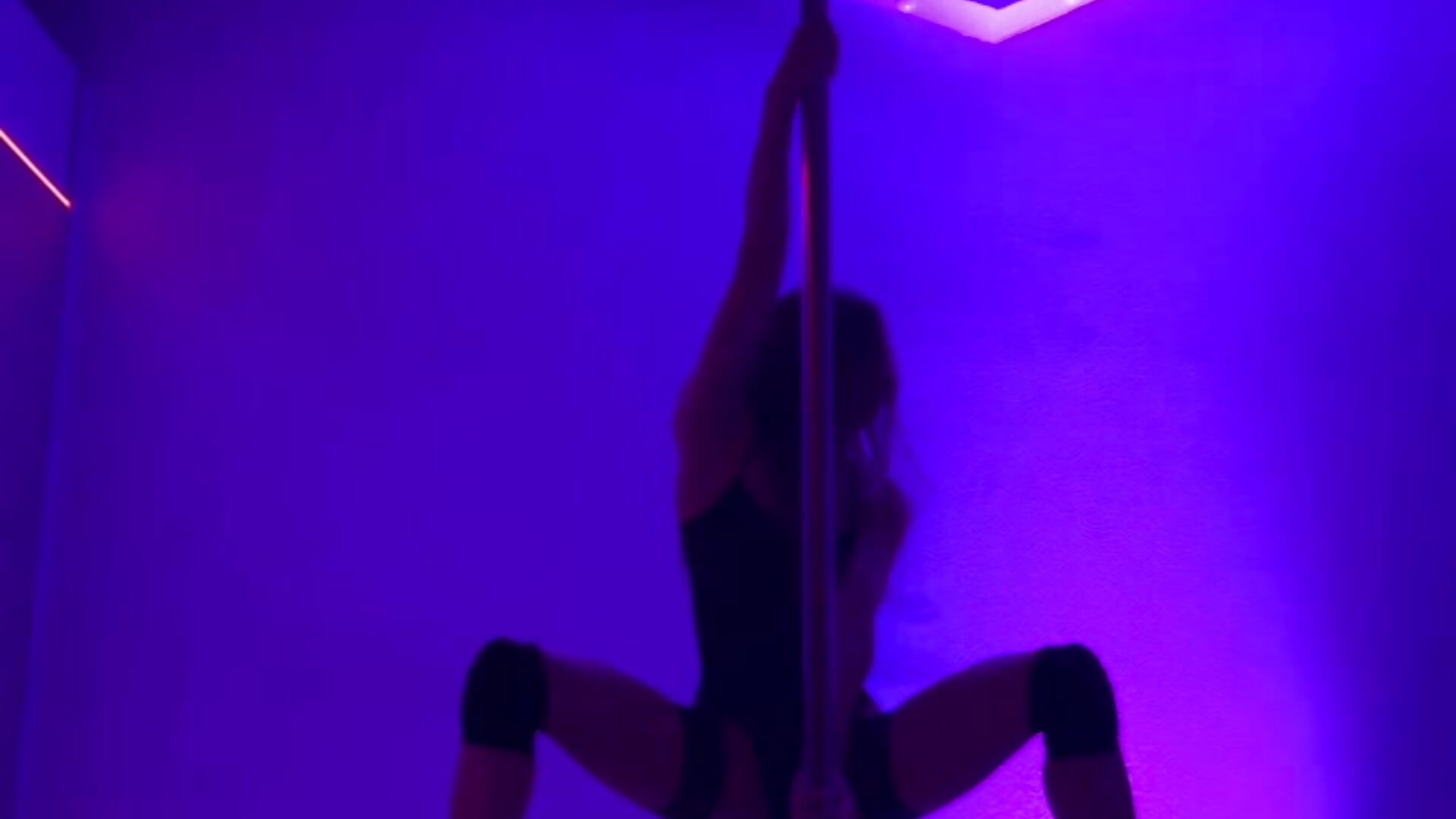 Pole dance