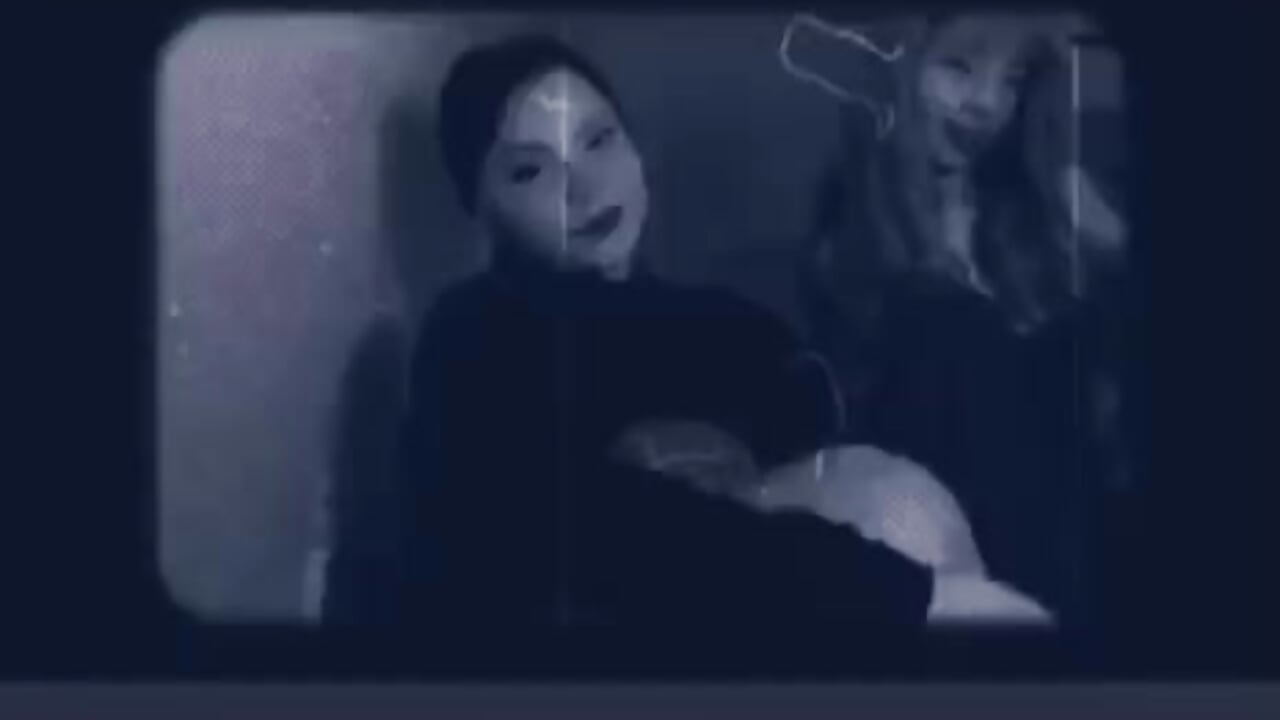 HELLO WELCOME ......!! - סרטון של 3littles, דוגמן/ית מצלמה