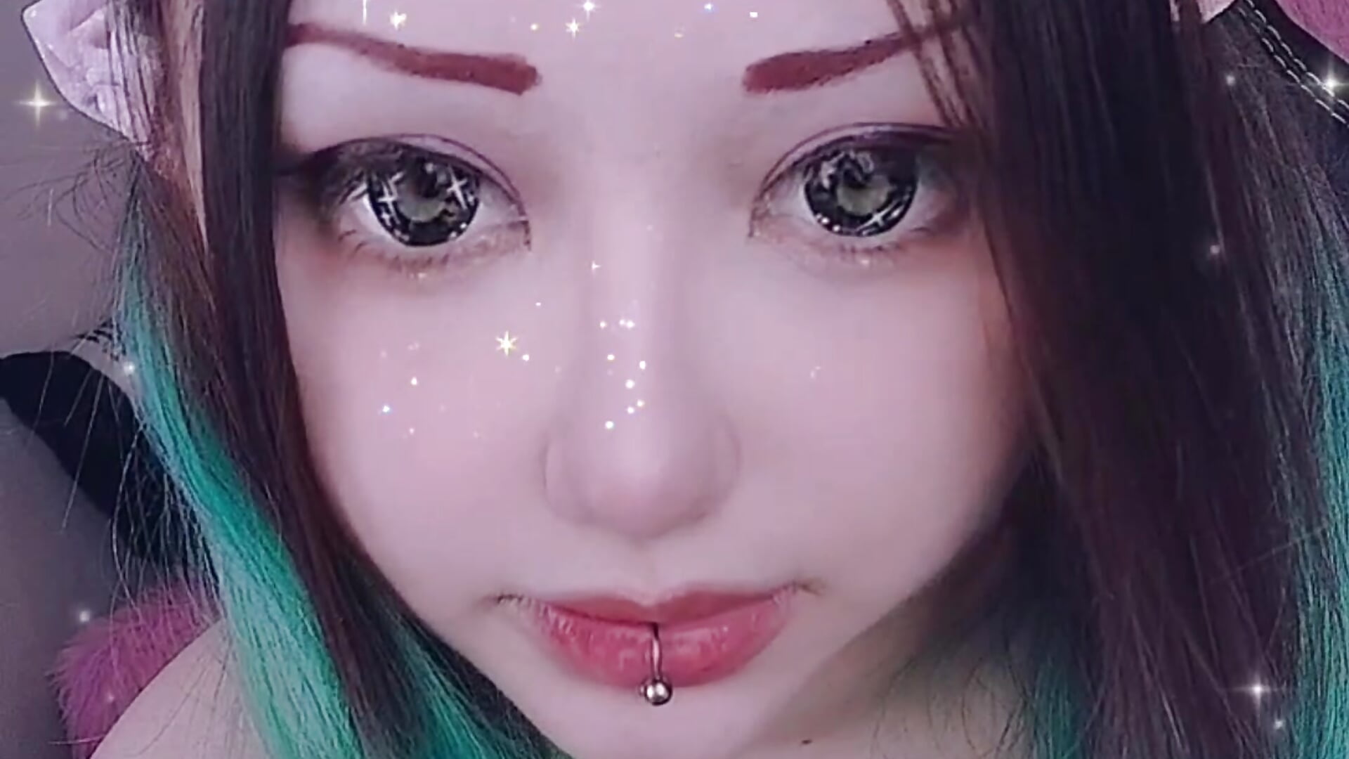 hey, cuties~ 🌸 I’m sending cozy vibes from my little palace tonight 💖 - video by Lolisuccub cam model