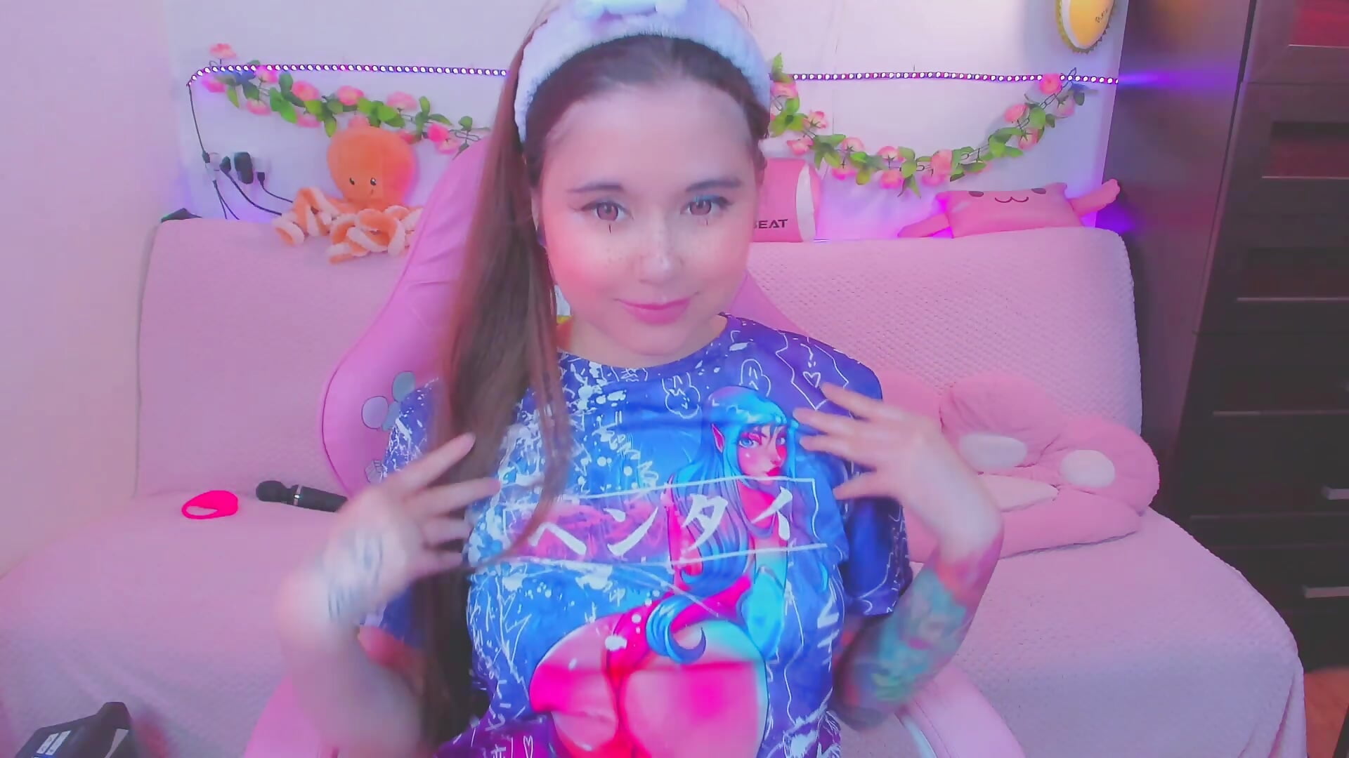 Kiss u ♥ - video by Lolisuccub cam model