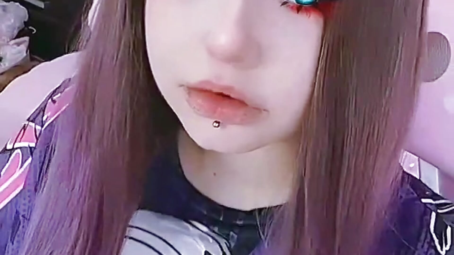 I have such a #cute T-shirt! 💜 Do you like it?~ (ᵔ.ᵔ) - video av Lolisuccub cam model