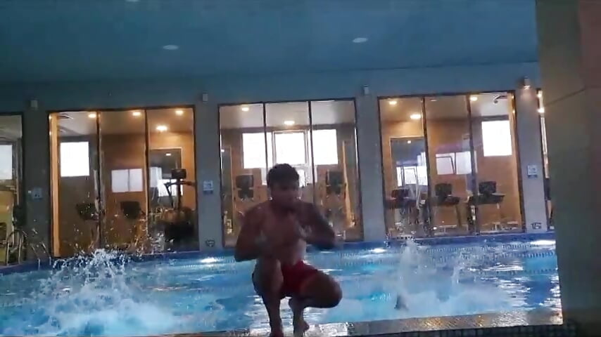 Pool Trick - vídeo de la modelo de cam projectdivad