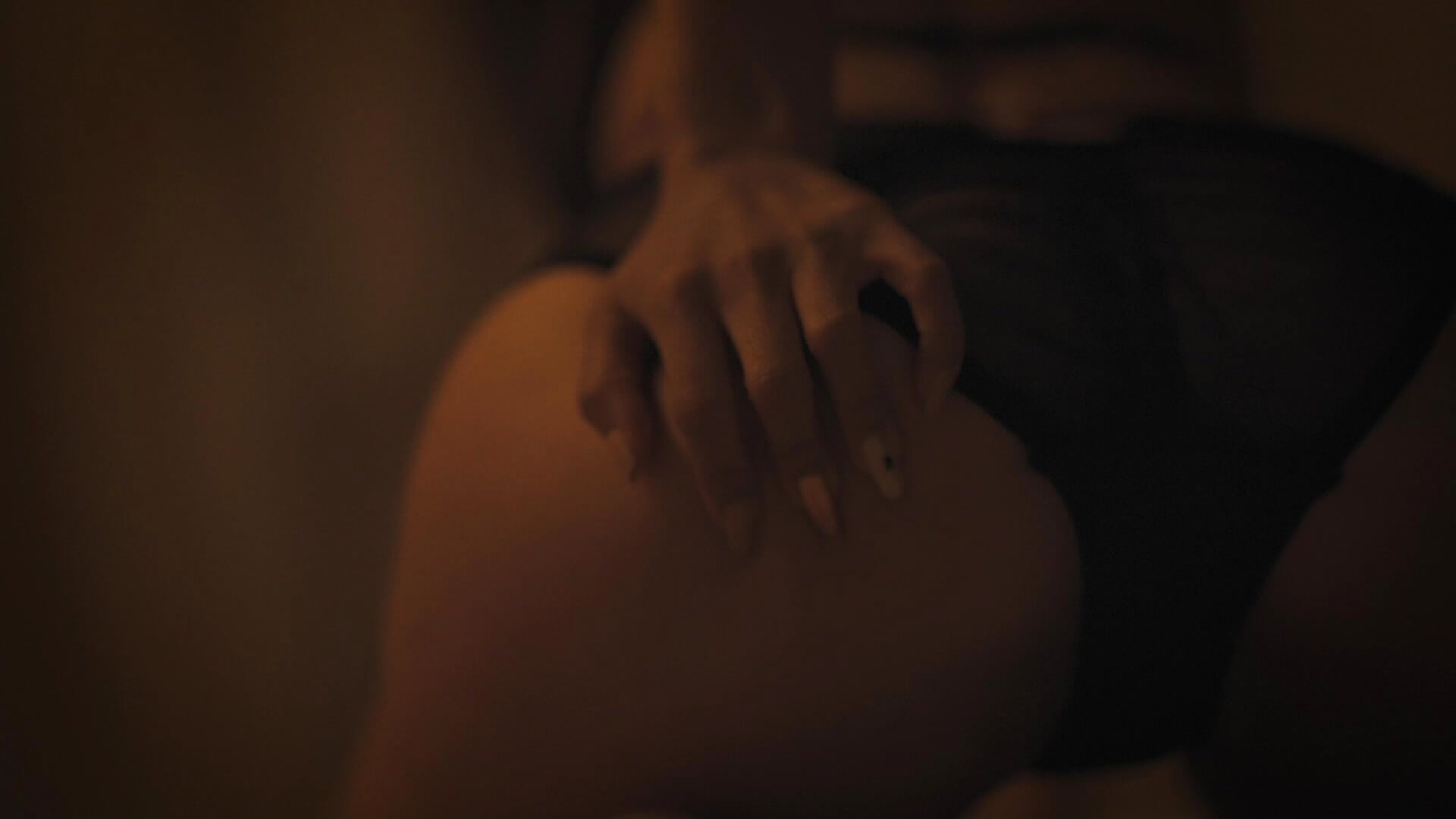 touching myself for you baby! - video by veronicaroose_ cam model