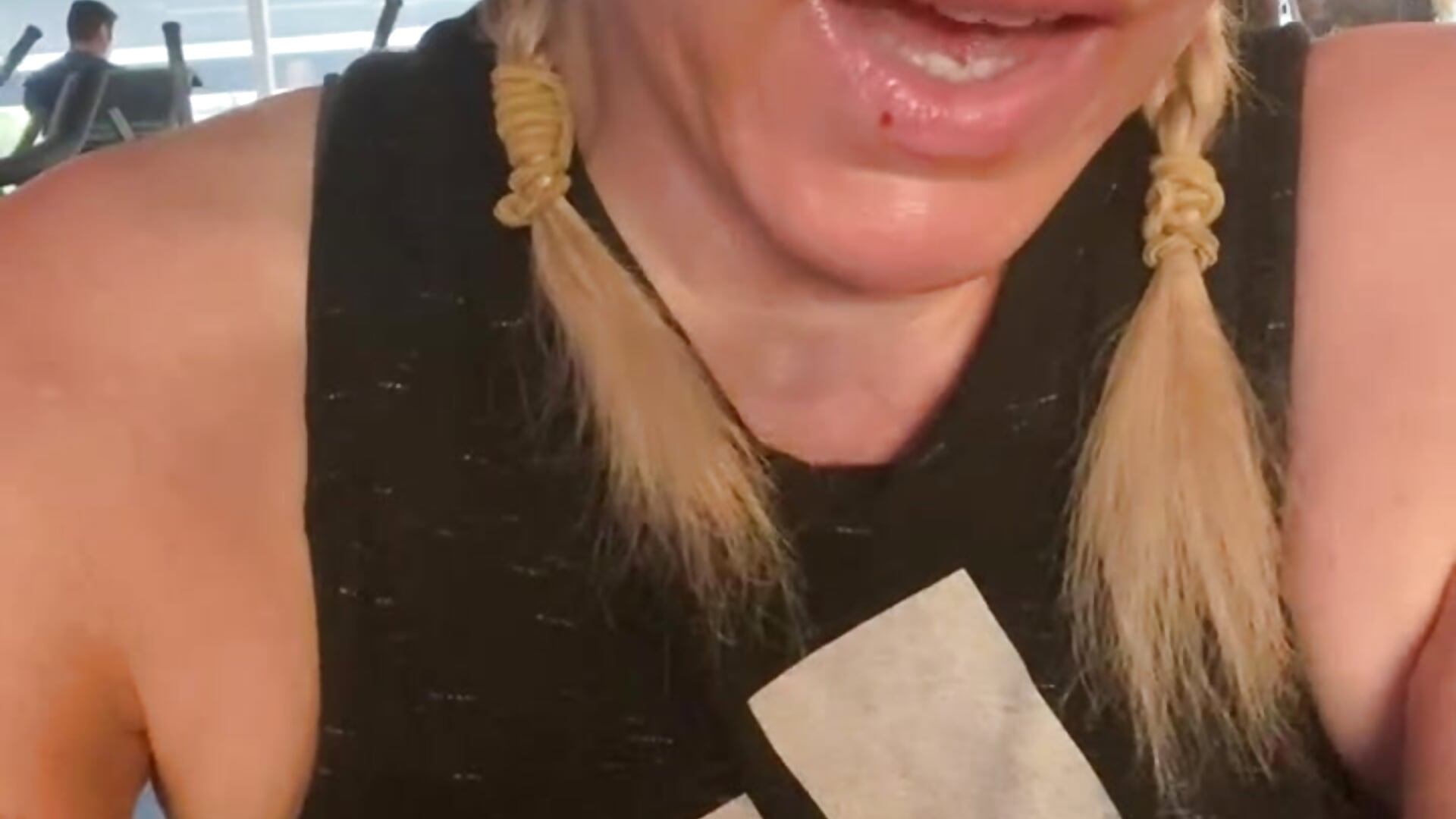 Happier Monday x - video by LadyMissNipsnLips cam model