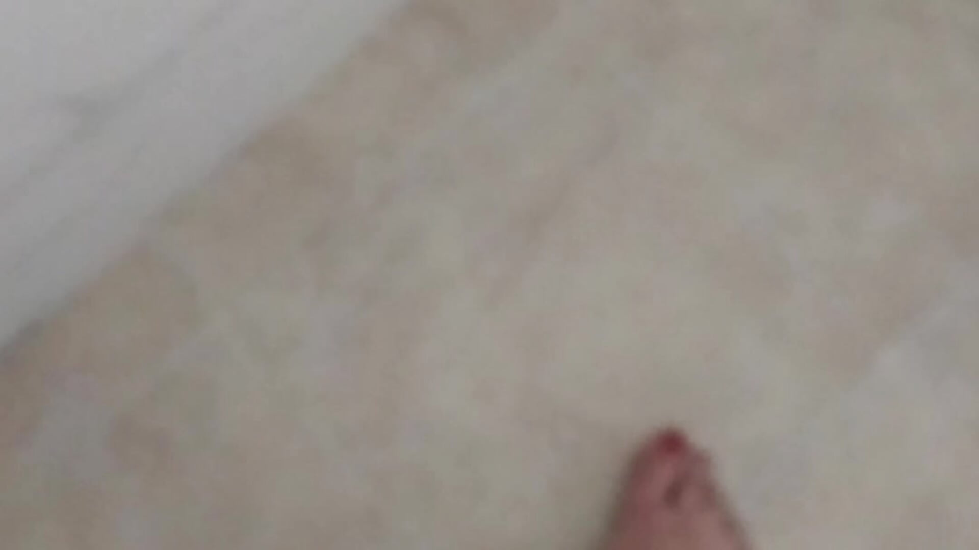 Sexis pies en la ducha - video by Susaan_Miilf cam model