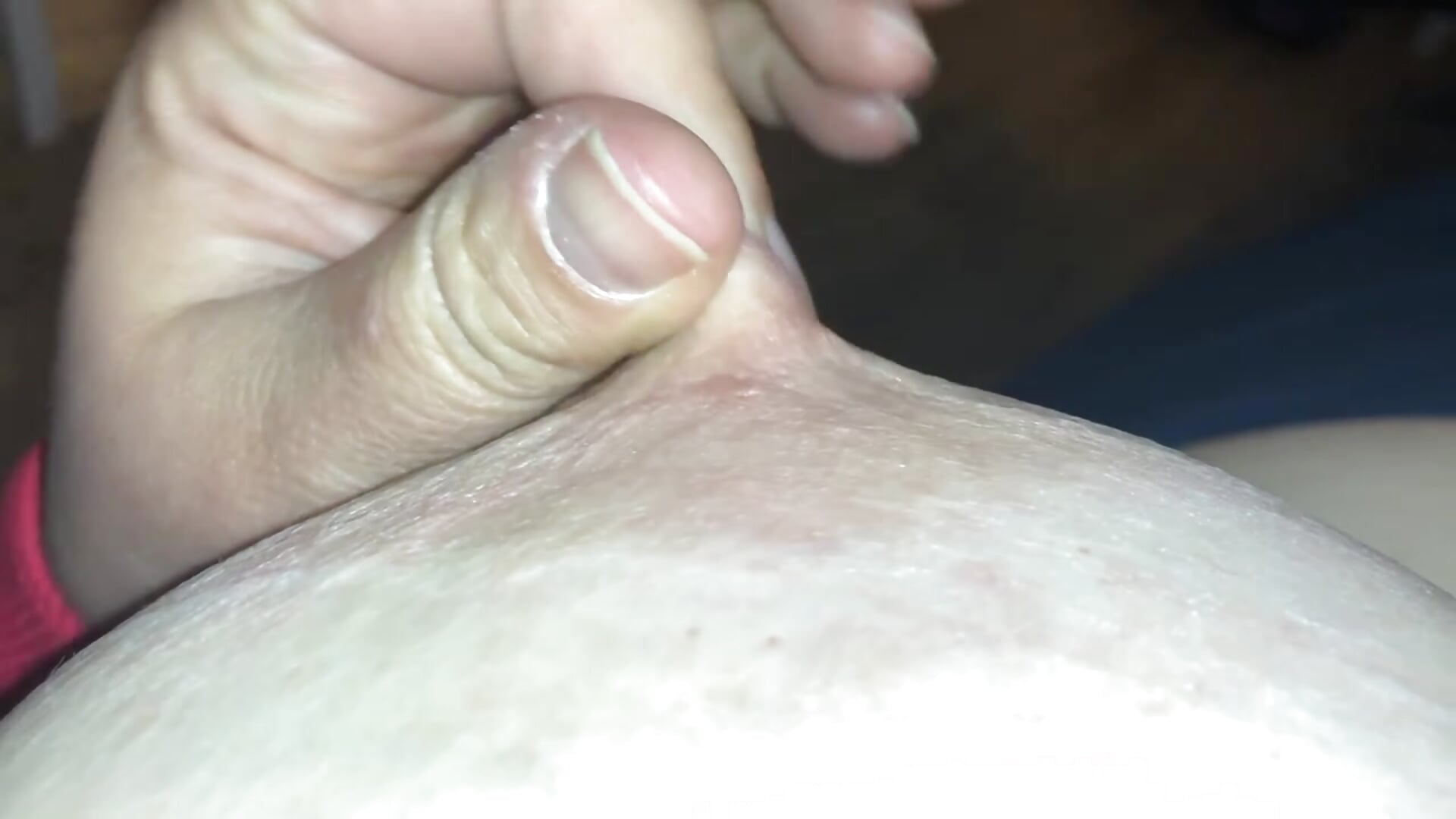 Twizzle my nipple! - video by SimplySexiSugar cam model
