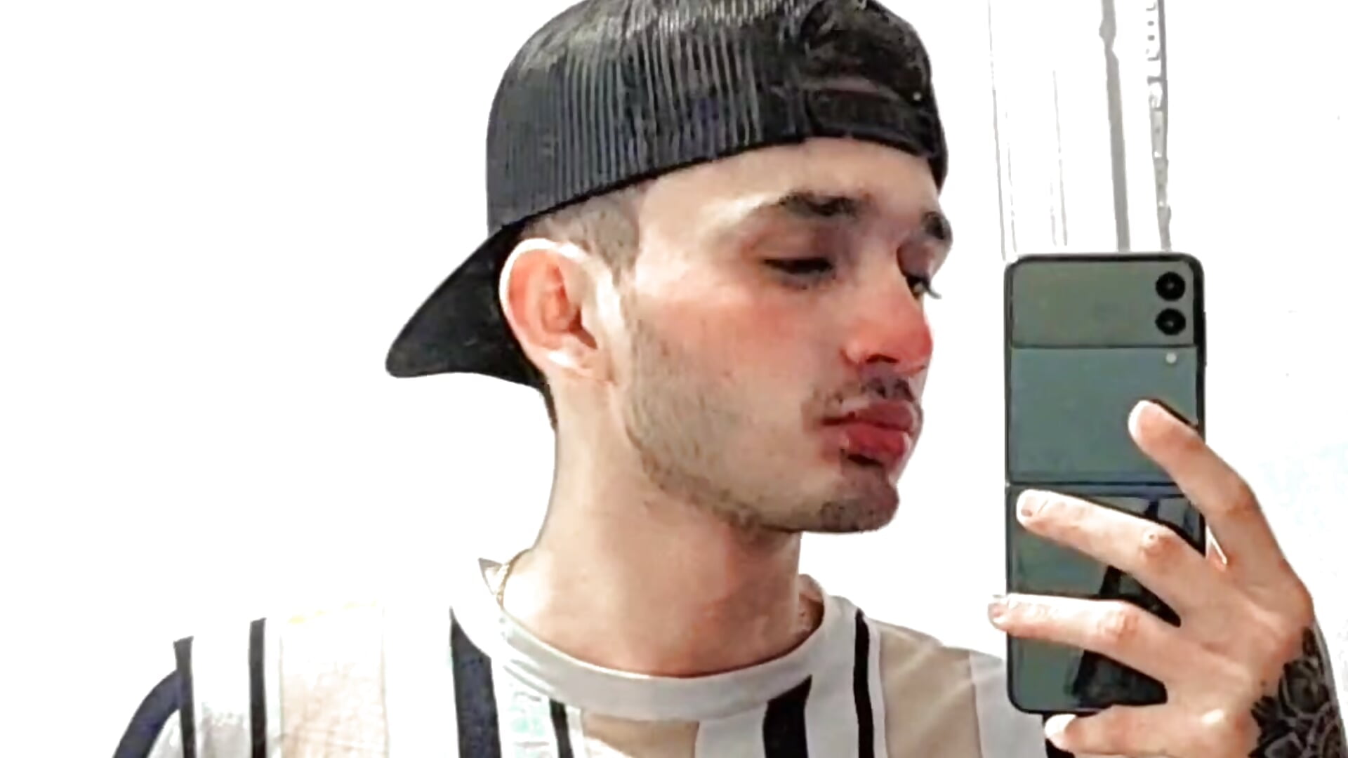 VID_155541002_183515_632 - video by Alemanm cam model