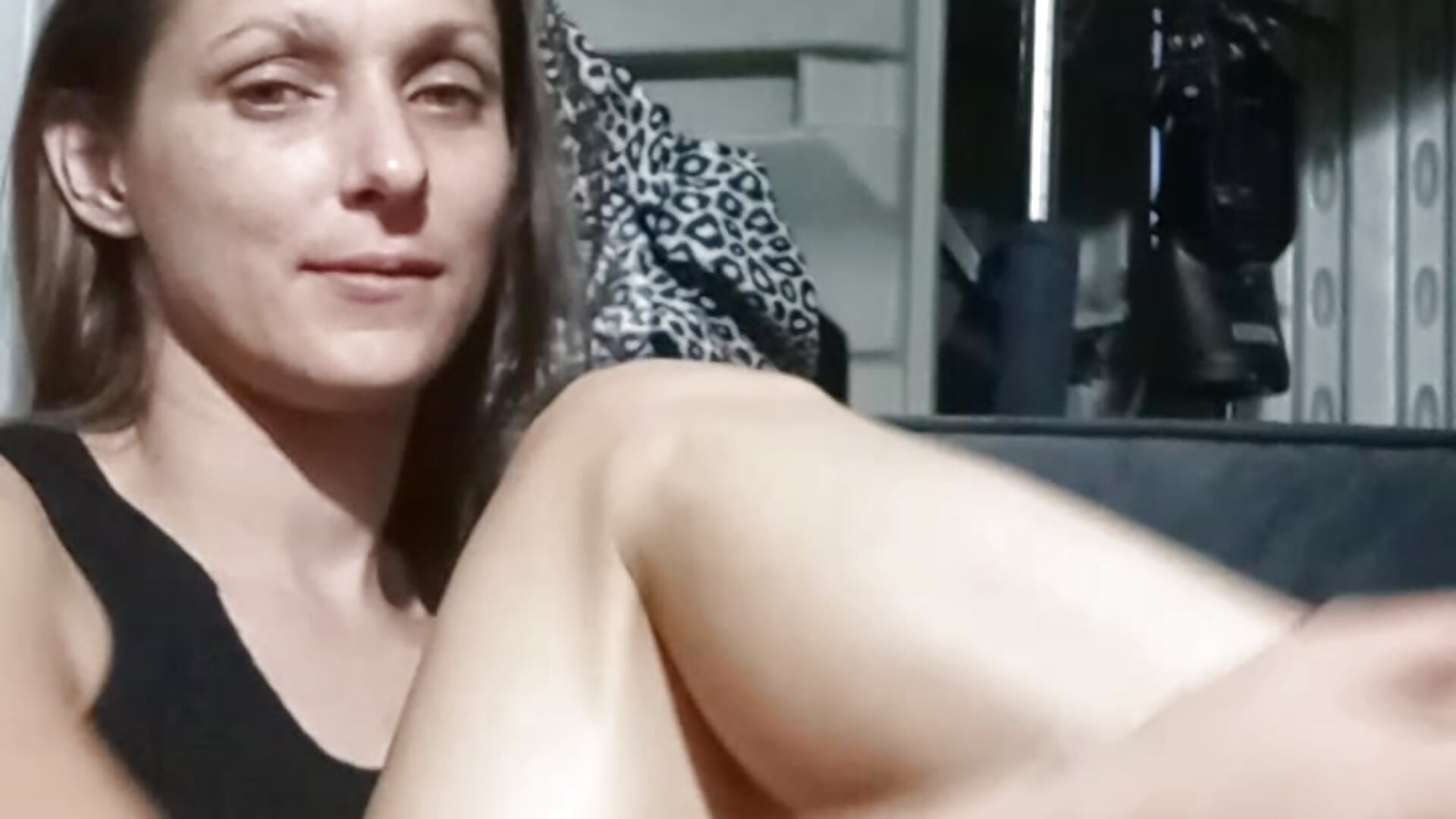 oilmylegs – video modela na kameri AprilShy@xh