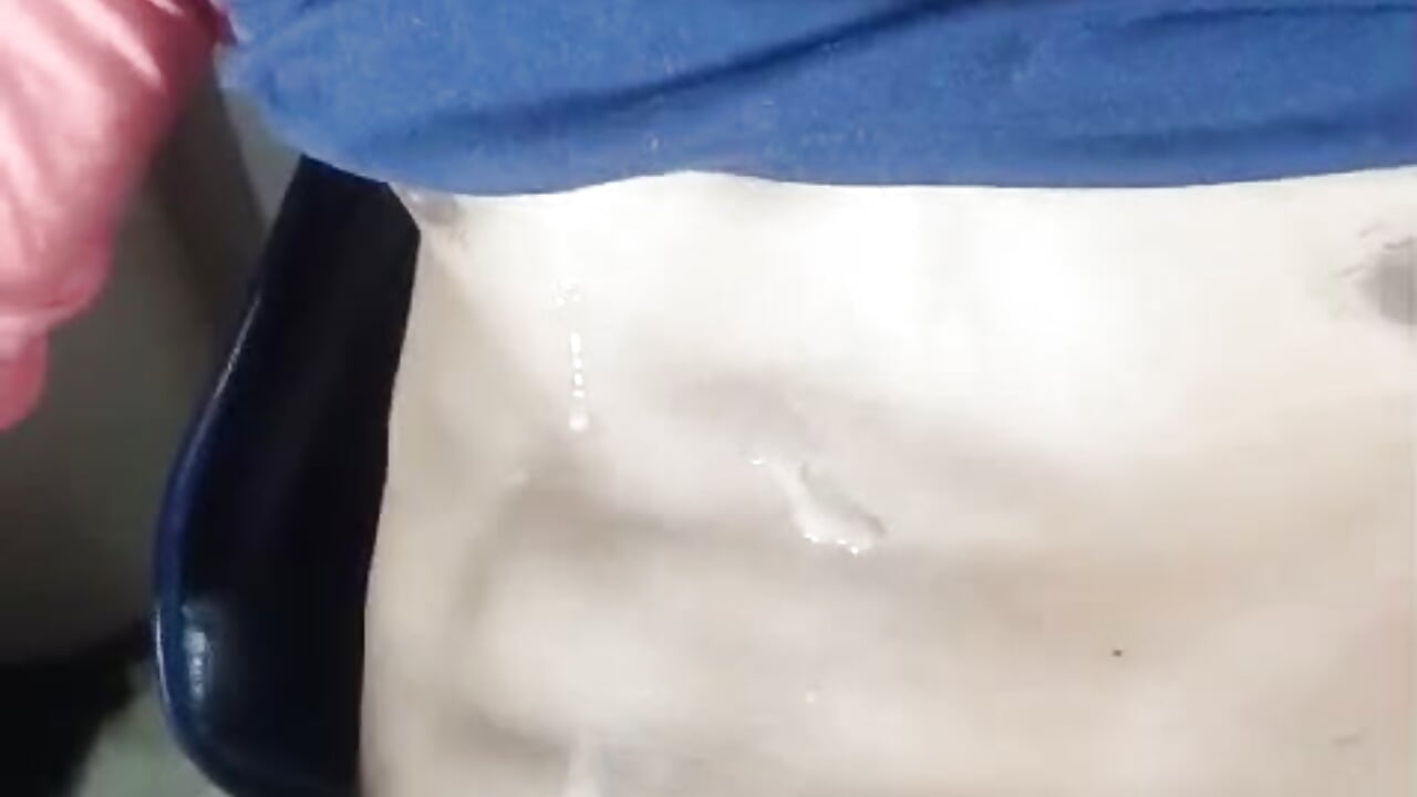 Big load ended up wetting my shirt