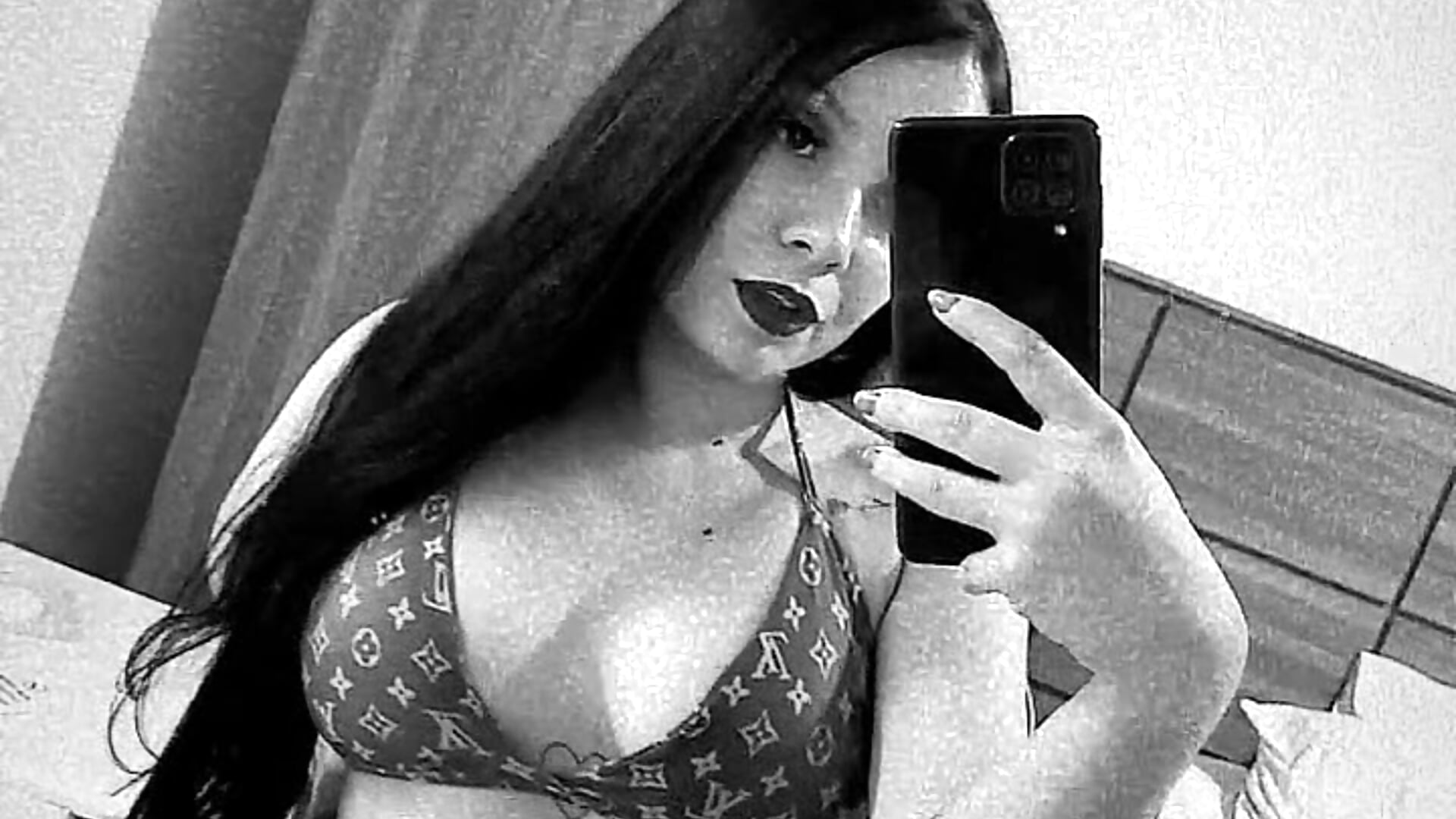 VID_20250227_155322_356 - video by Isabellahot2 cam model