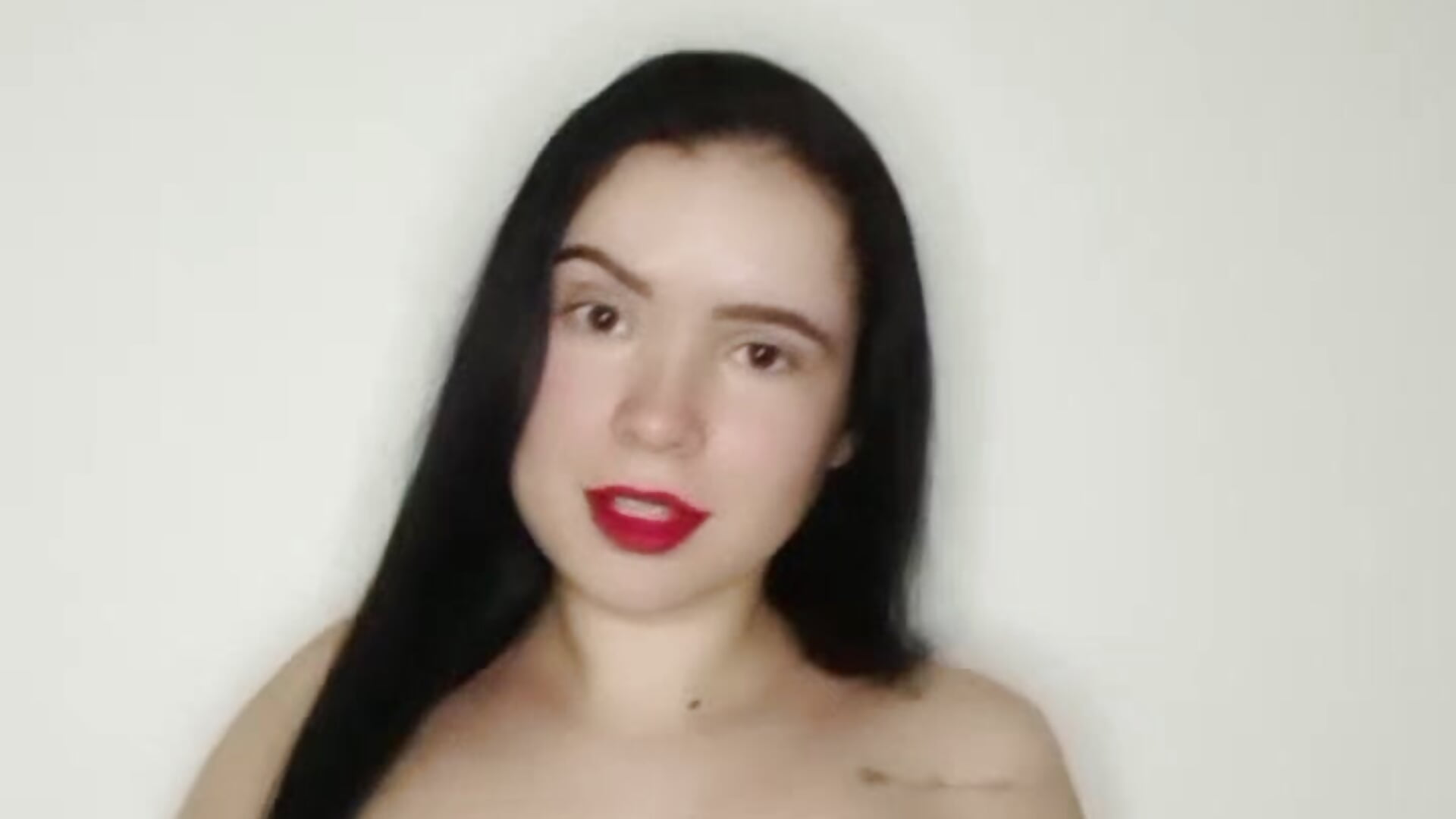 74e6e72e72f07e868de89024484b9e4c - video by Isabellahot2 cam model