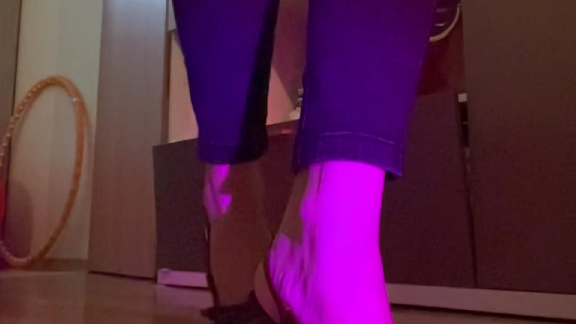 Wine color heels 👠🌟 - video by KimPolloc cam model