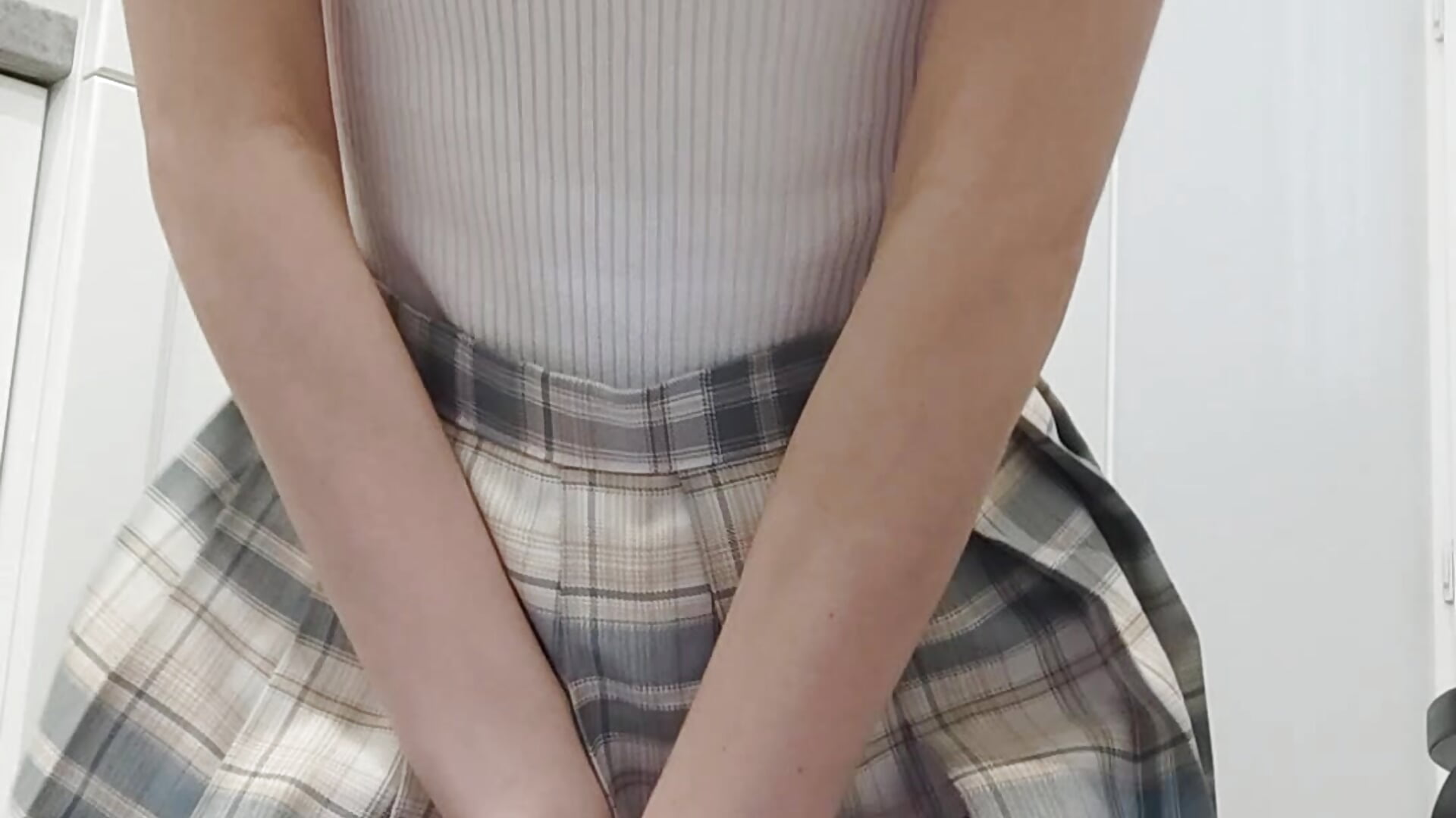 New Year's bunny licks your carrot - elikako adlı kamera modelinin videosu