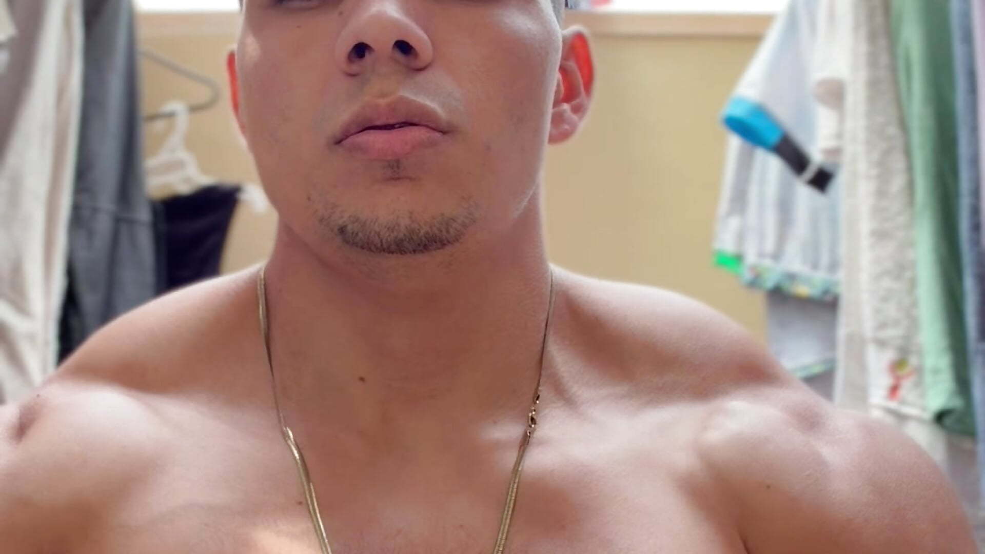 Workout check: Pectorales a tope 🔥 - video oleh ChoreyTaiylor kamera model