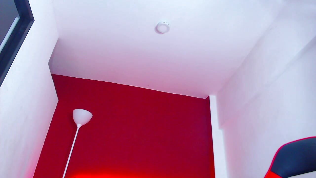 5 fingers in my ass - vidéo du modèle de showcams Eiden_allenx