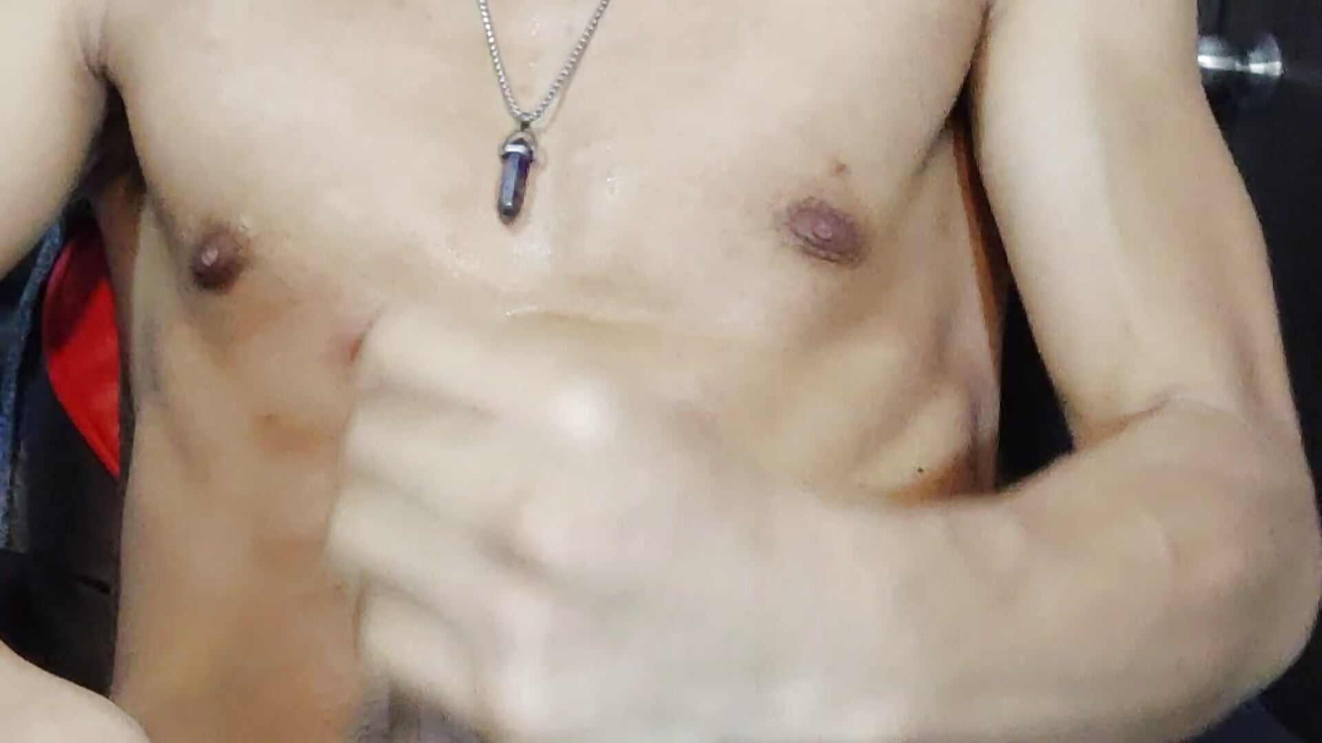 Streams of sweat and milk I drank from the floor - vidéo du modèle de showcams Eiden_allenx