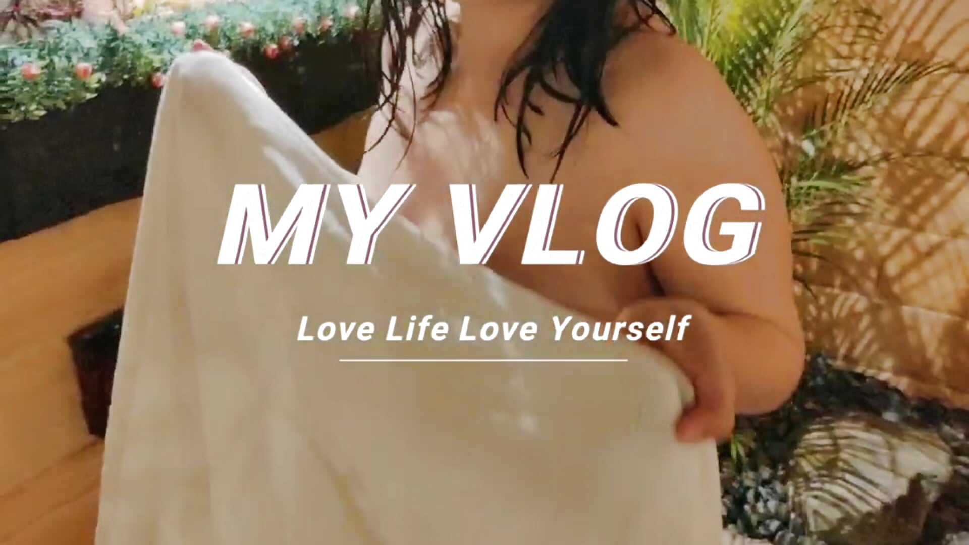 準備洗香香 - video by Hightable cam model