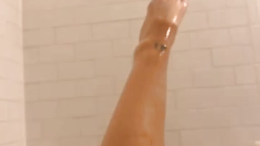 how wants to watch me shave my leg?