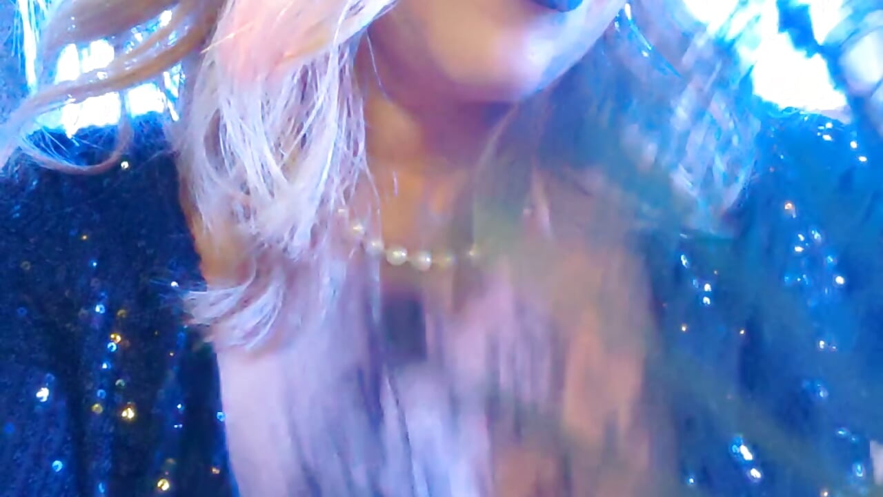 profile-intro-video-1716171256 - video by Madam_Evi cam model