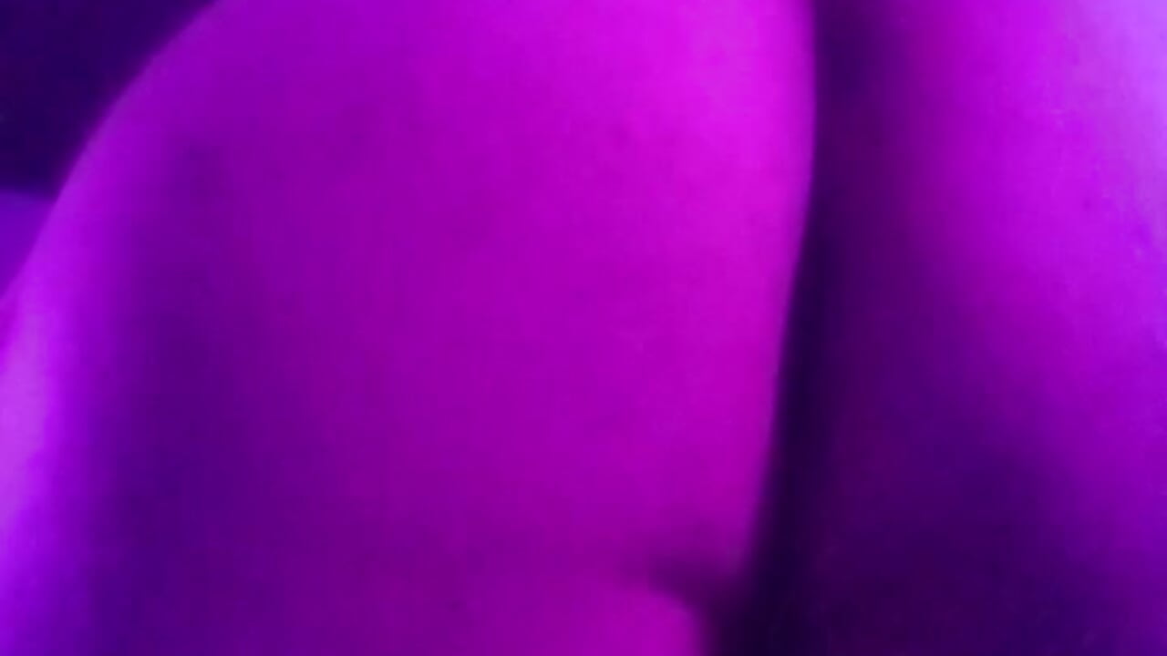 Fat Ass Trans Girl Shakes Ass - video by chrysisweet cam model