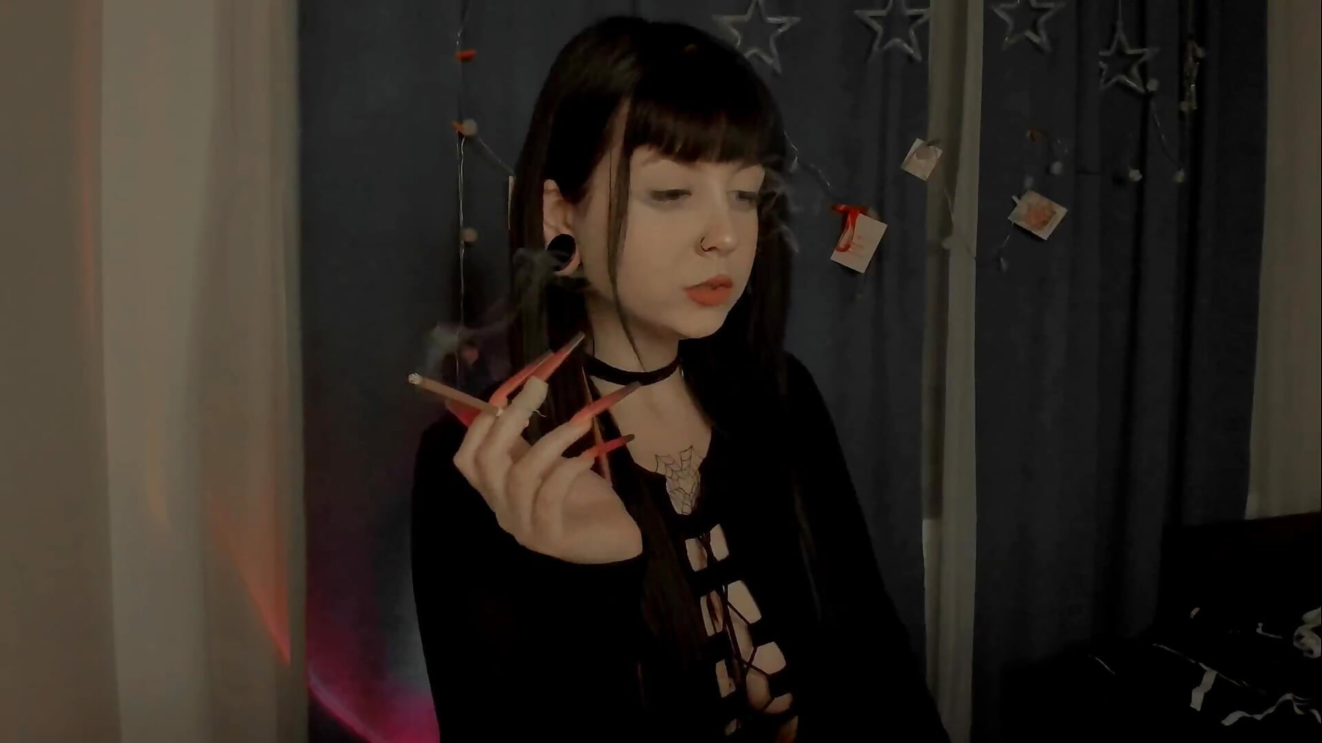 smoke cig and follow my vibe aayyoooo - vídeo de la modelo de cam t0riayun0