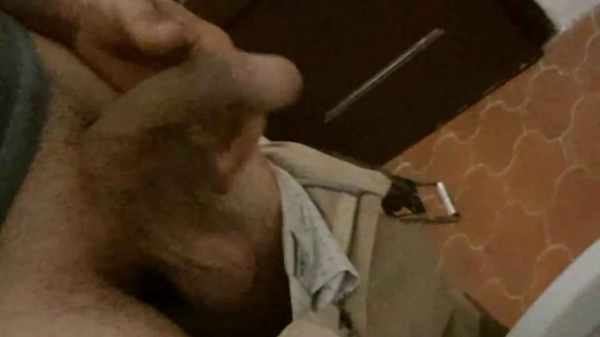get hard at bathroom - copy 4 Oct 21:59 - סרטון של Ppdasloucuras, דוגמן/ית מצל מה