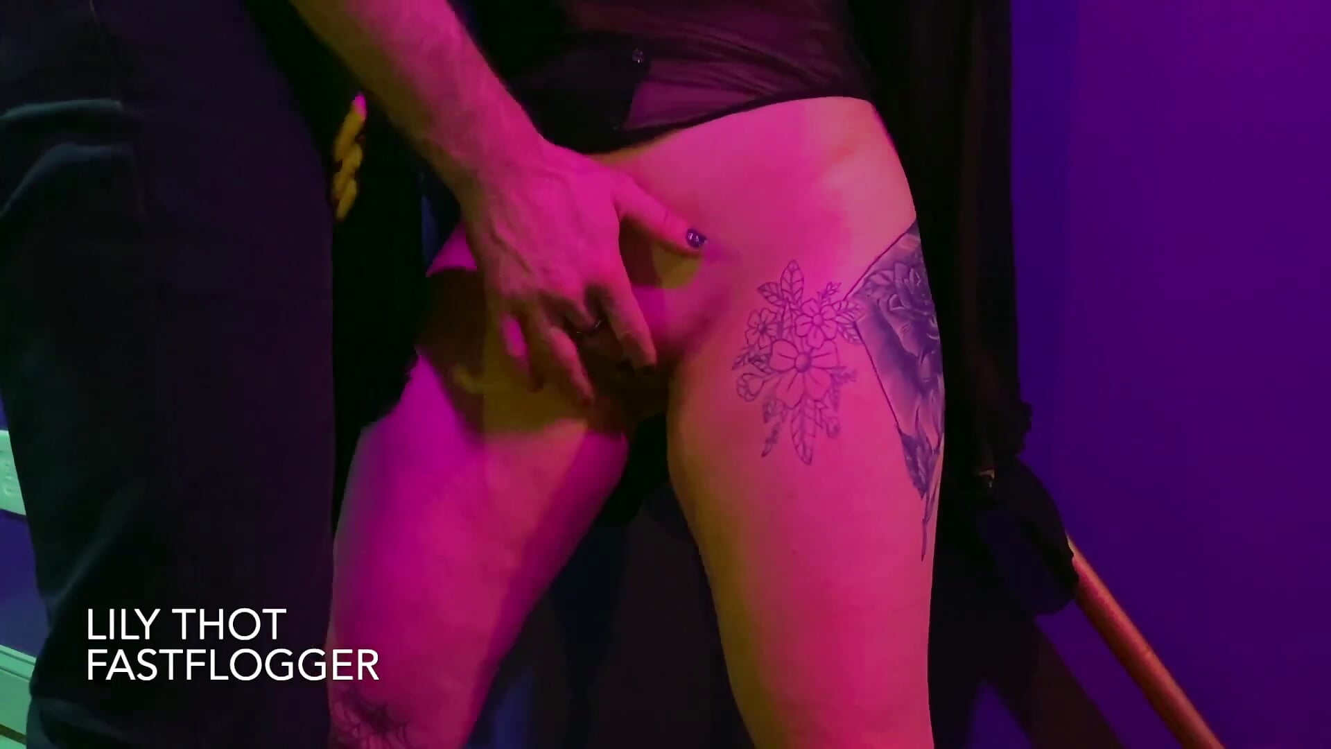 Fucking Lily in Dungeon – video od webkamerové modelky Fastflogger
