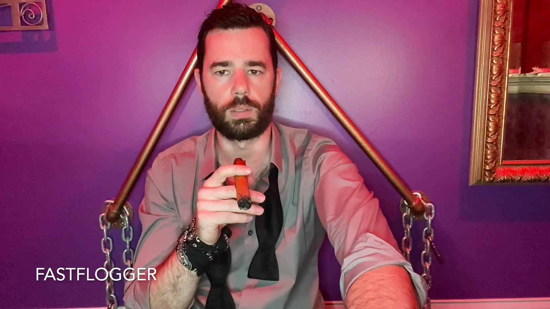 Cigar Smoking 2 – video od webkamerové modelky Fastflogger