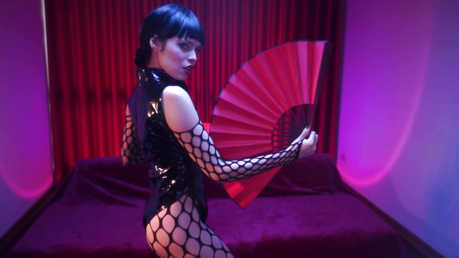 Having some fun with my favorite hand fan! - Video von alessa_goreng Cam-Model