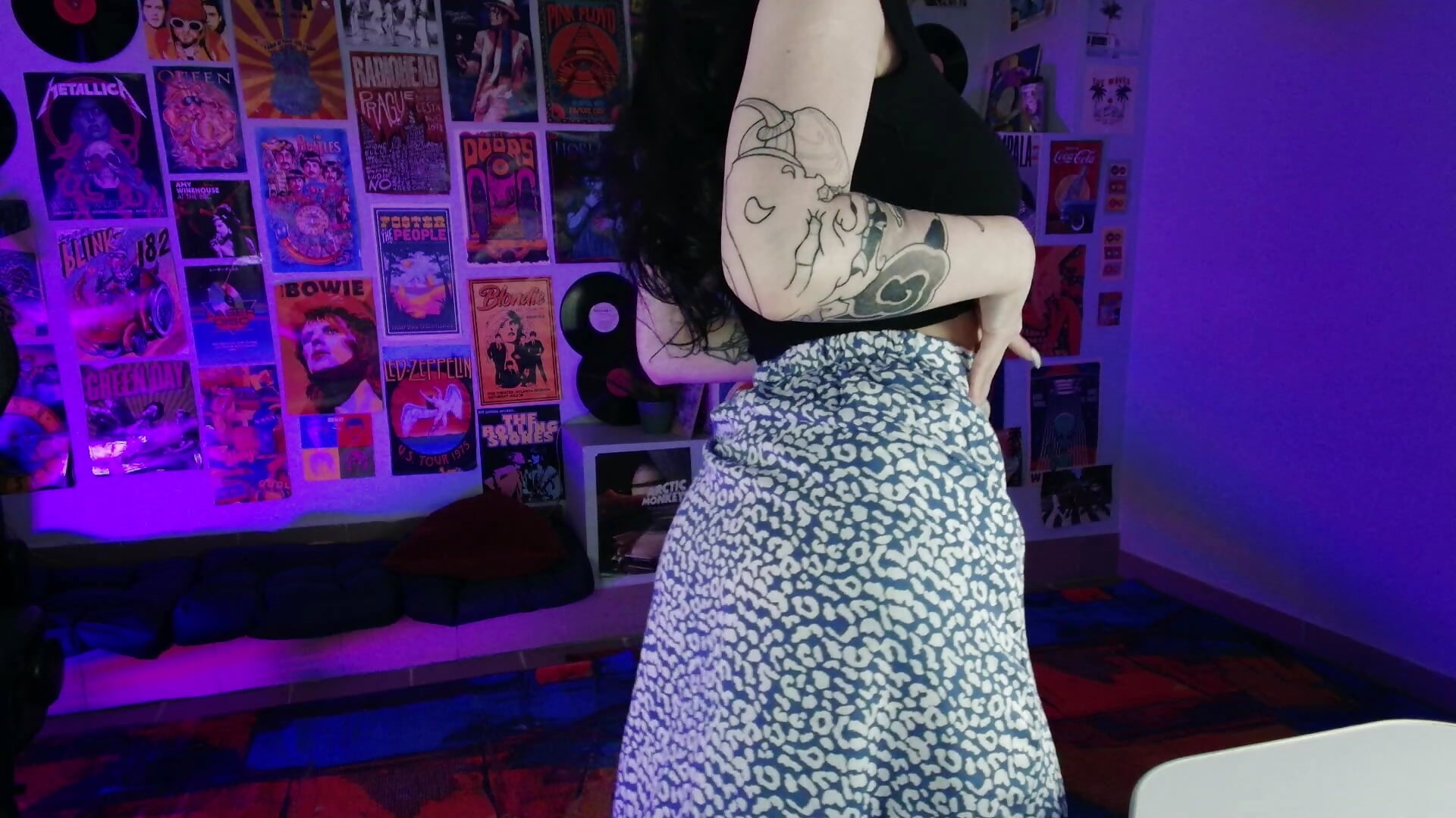 a little dance - βίντεο μοντέ λου WesleeGray