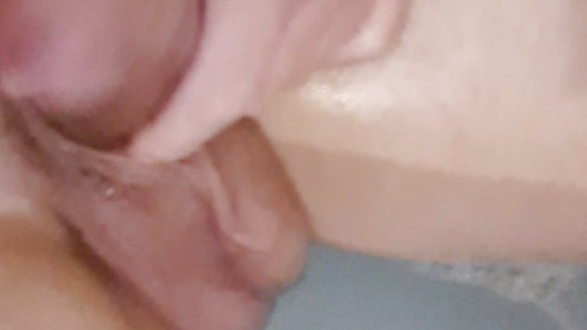 Splish Splash  ( join ) – video od webkamerové modelky pete777