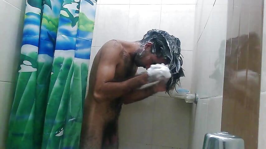 taking a shower thinking in you. - video by SammaelKing cam model