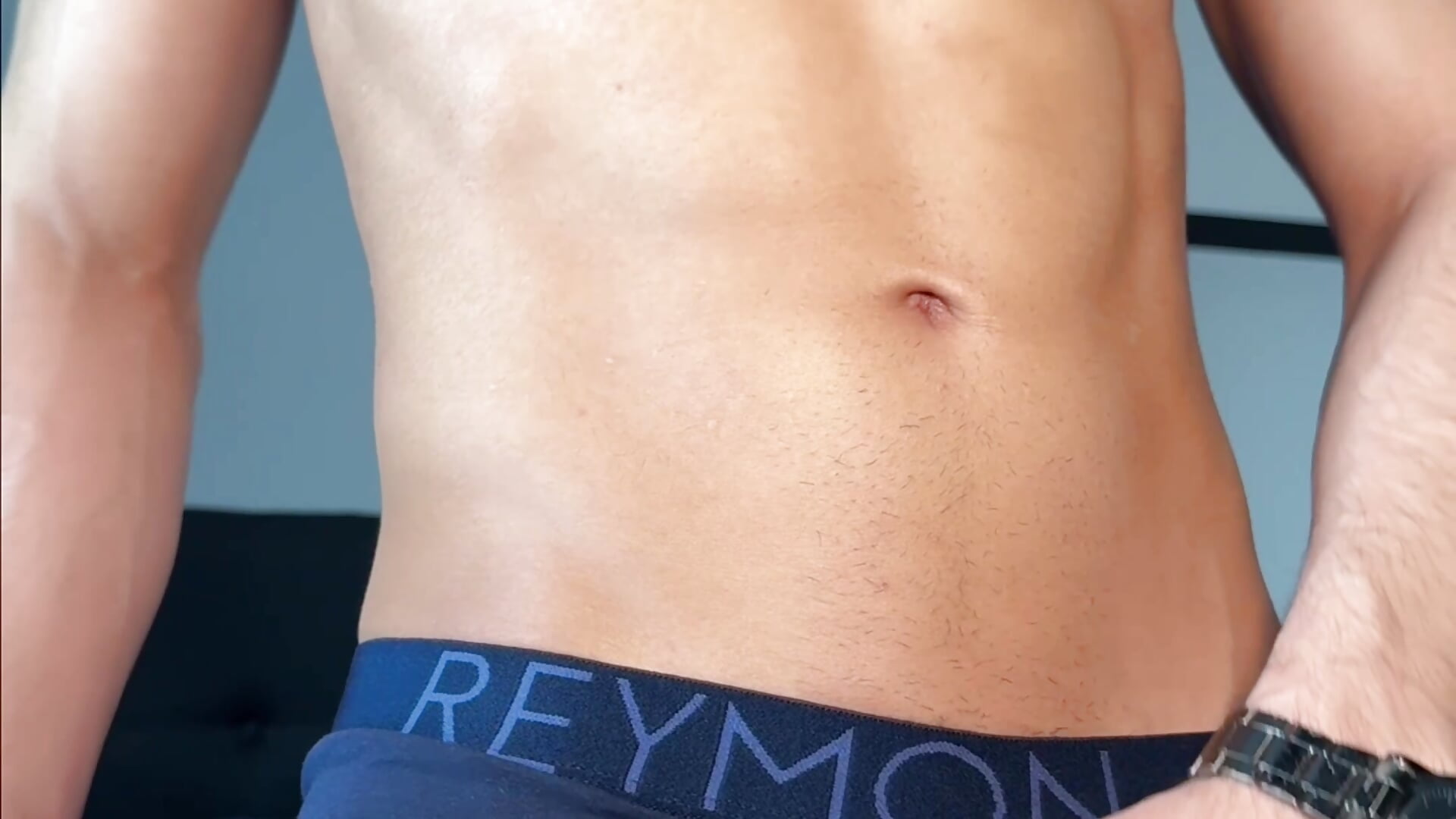 Oil, boxer and big cum – video od webkamerové modelky aodaboyyy