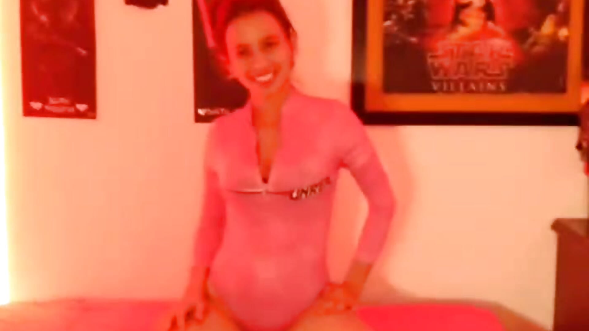 In Room - video by Isaandysex2428 cam model