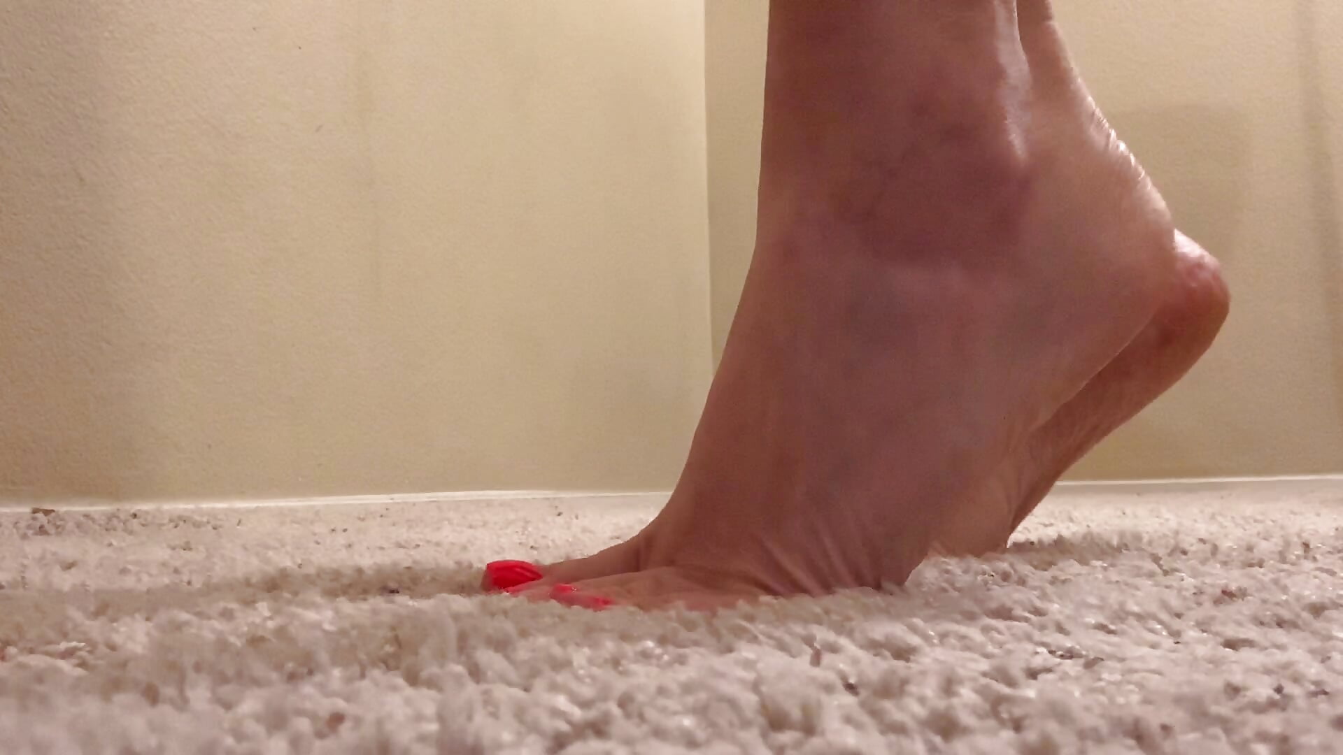 feet tease - video av BlondieStar cam-modell