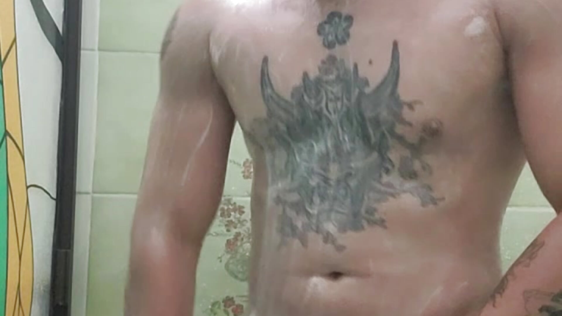 I needed to cum taking a shower – video od webkamerové modelky Giordano_Russo