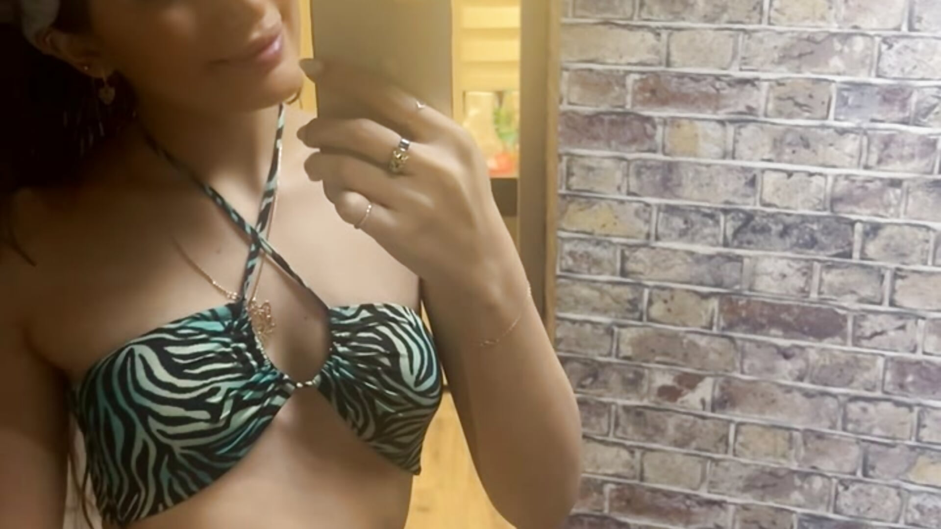 Mmm - video di GumusGuray modella di cam