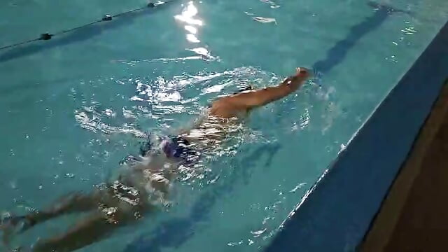 Swimming Lesson - video di alejandro__2 modella di cam