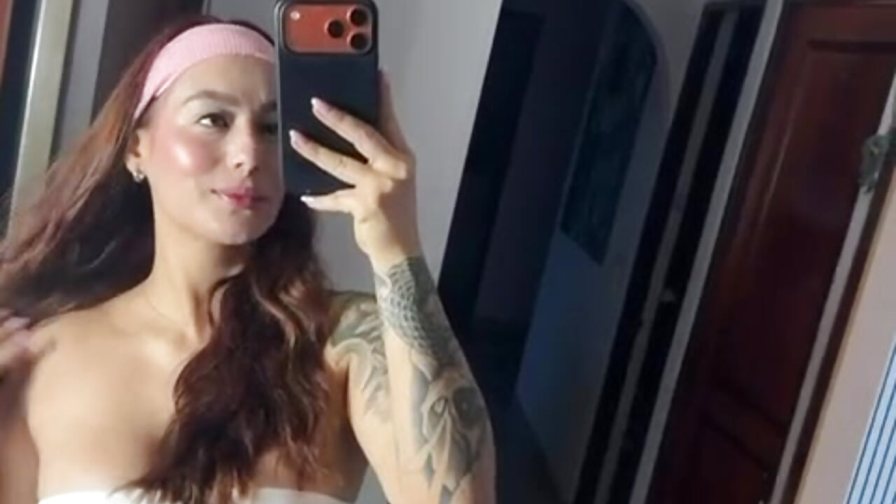 fans - video by Lucy_fit cam model