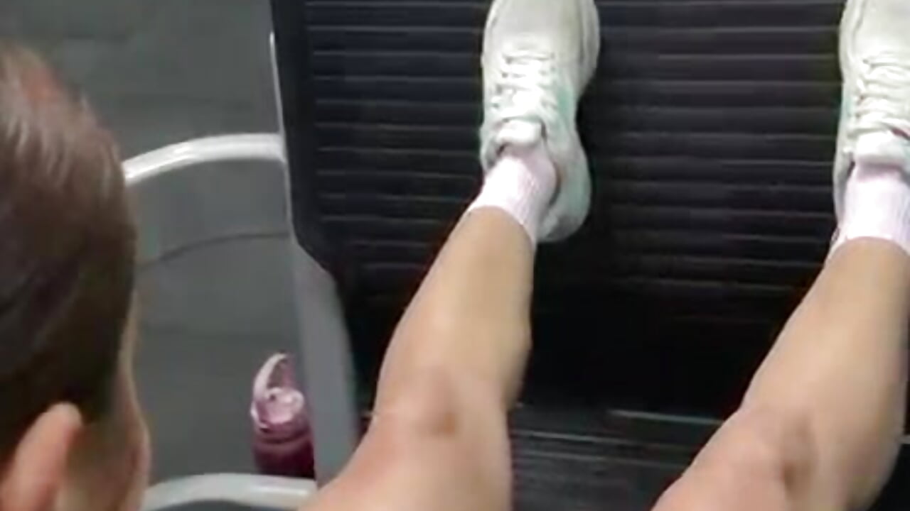 gym－カメラキャストのLucy_fitの動画