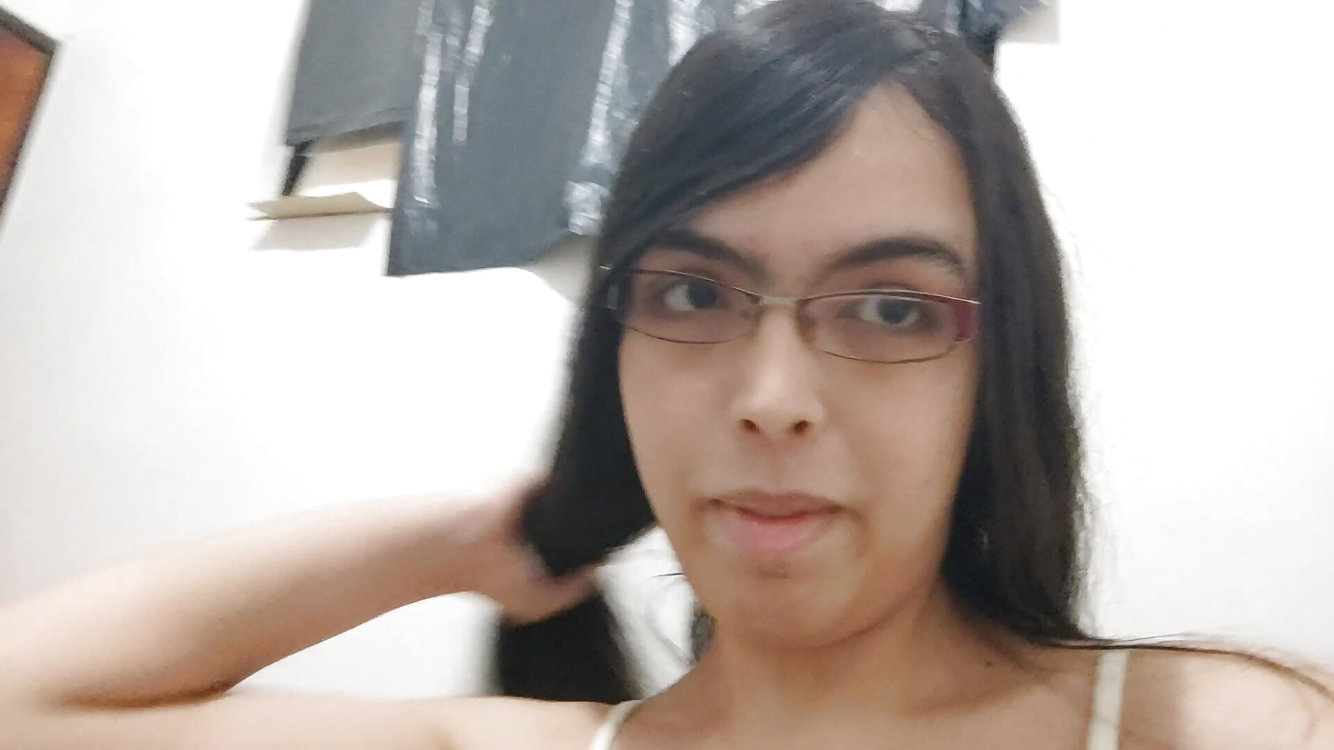 FINGER IN MY ASS - video by sarasweet1 cam model