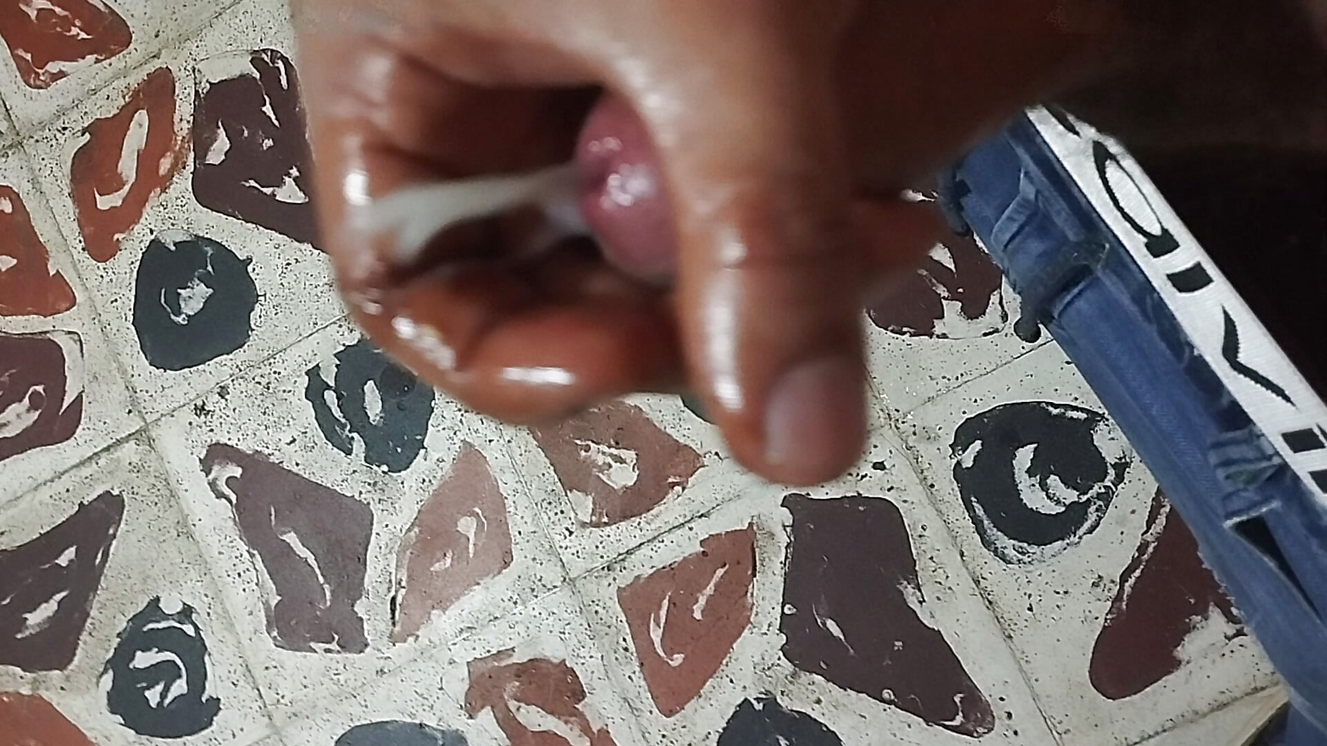 I masturbate with what comes out of my ass and I ejaculate milk - video av starplss cam-modell