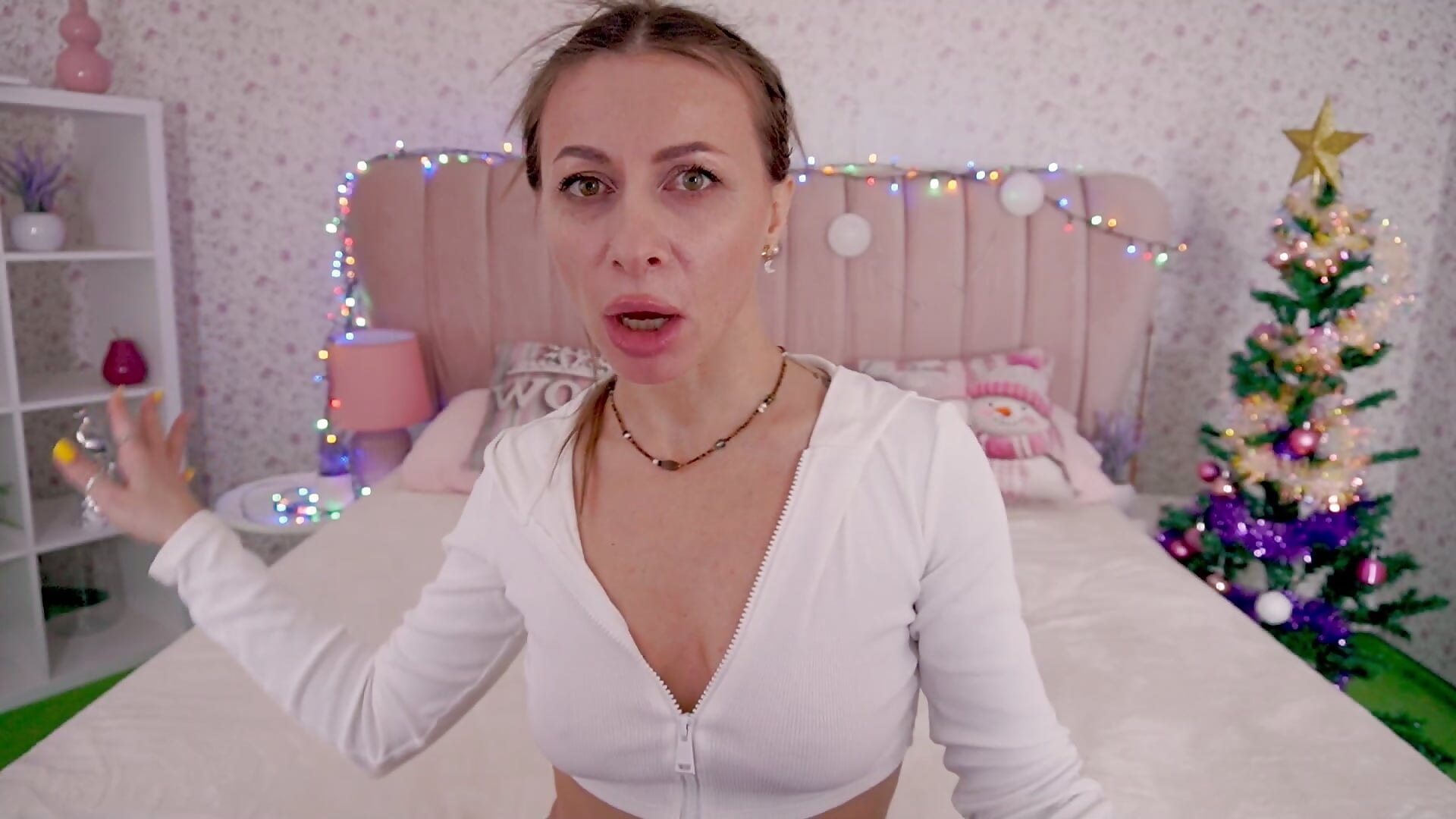 2025-12-24 18-18-50 I  am  online - video by MirandaHobbs cam model