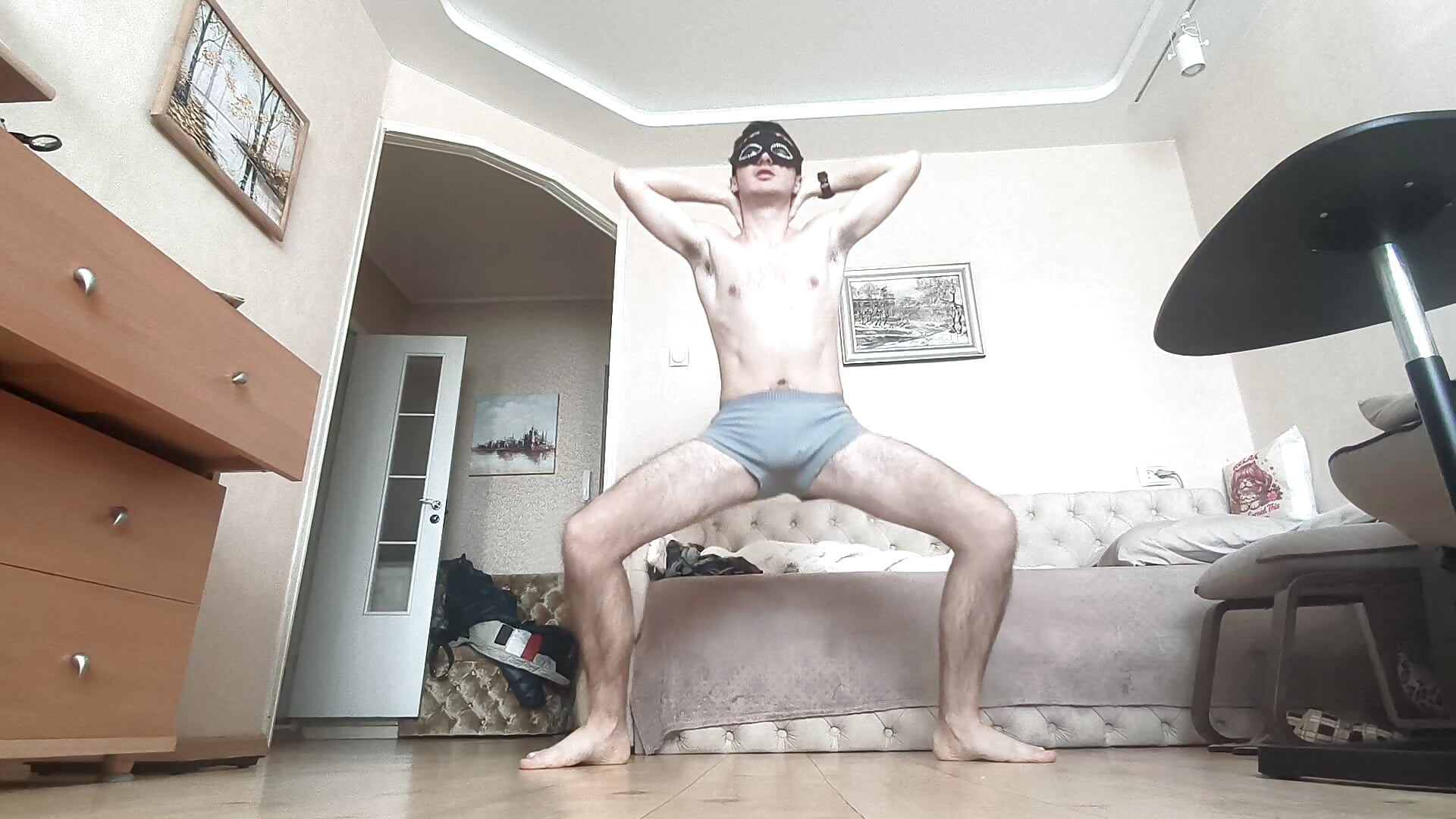 Naked exercises and standing up cum – видео вебкам-модели cockshaker98