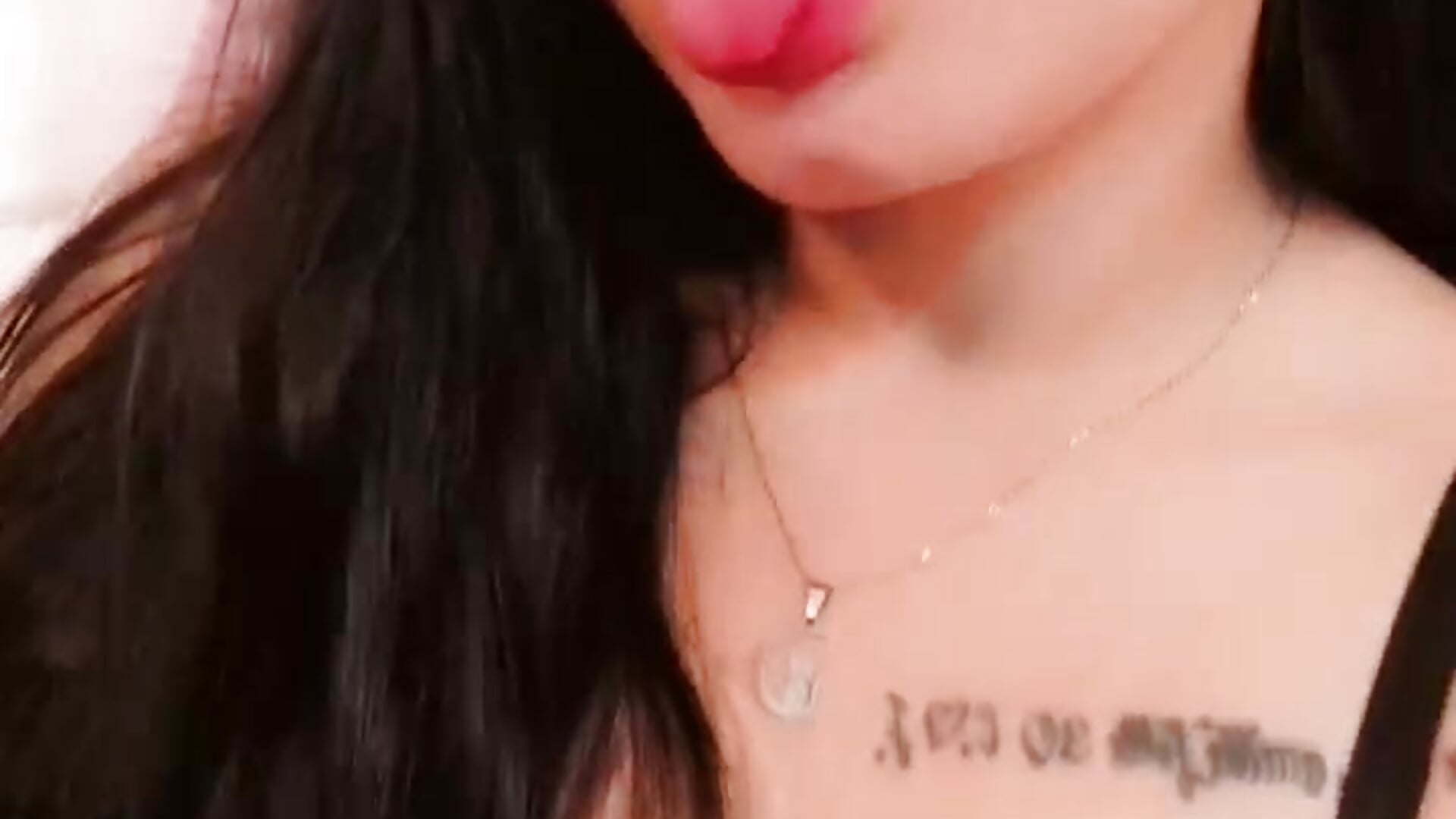 kiss♥ – video af Valerie__Saenz cam-model