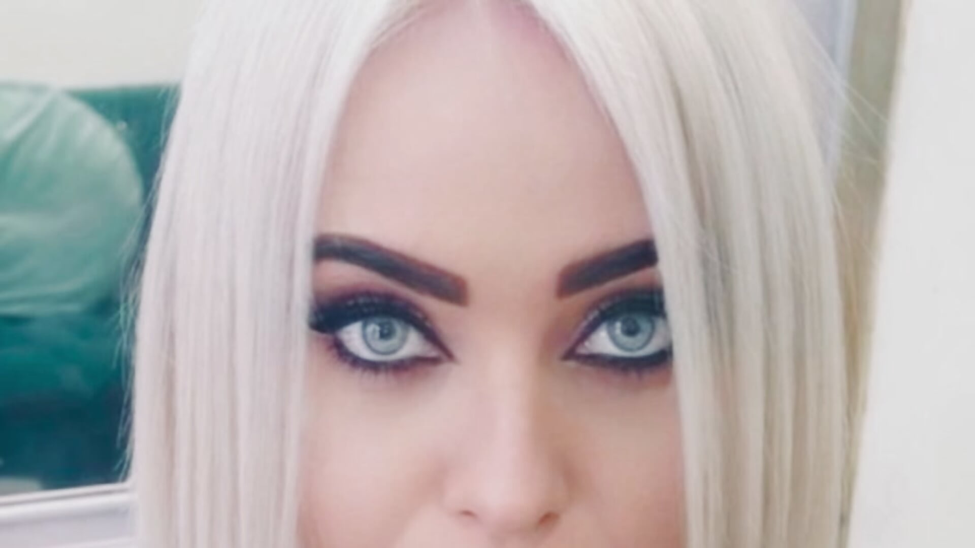 👀 - LuanaColucci主播的视频