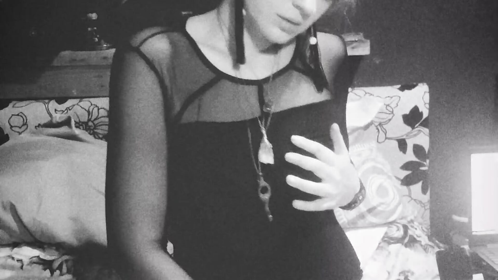 trying to be seexy XD - video by RavenAzarath cam model