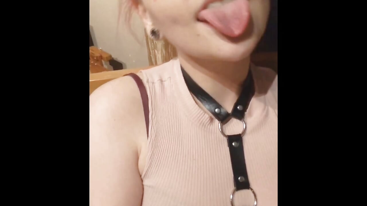 profile-intro-video-1656953230 - video by Randomness440 cam model