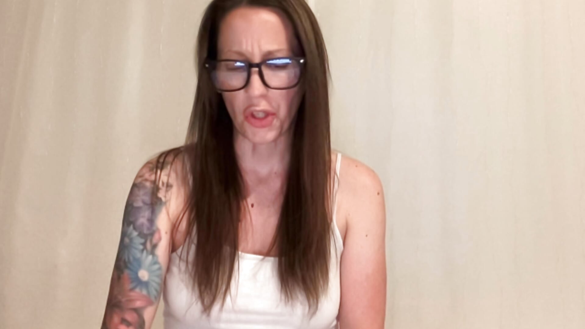 CockRating Anon #18 - video by HotMomBod cam model